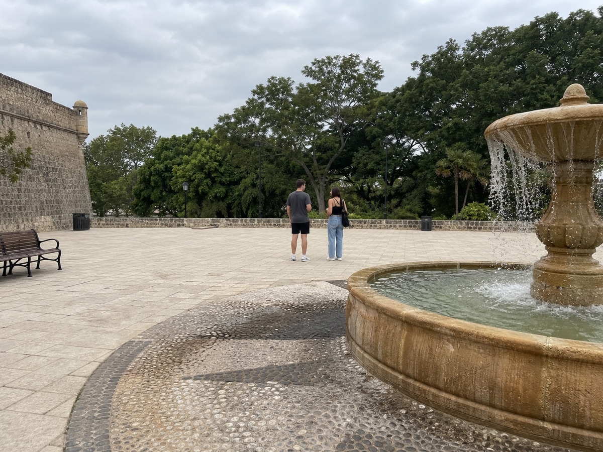 Remove people from a plaza photo